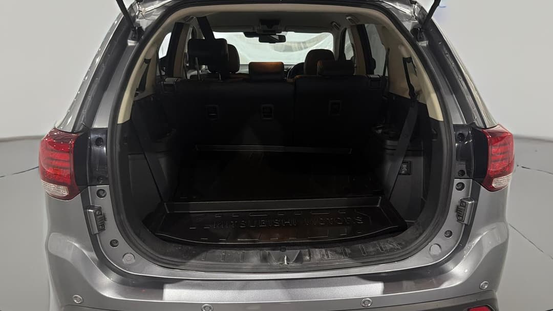 2019 Mitsubishi Outlander Ls 7 Seat (2WD), Automatic, 81336 km, Boot Inside View