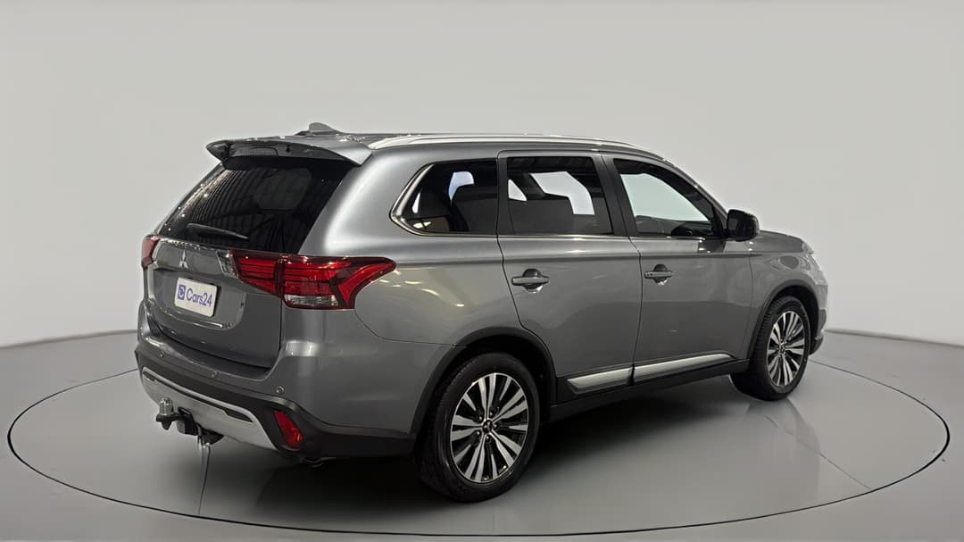 2019 Mitsubishi Outlander Ls 7 Seat (2WD), Automatic, 81336 km, Right Back Diagonal (45- Degree) View