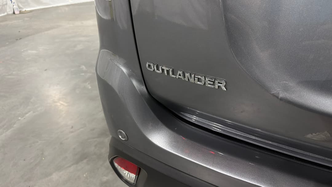 2019 Mitsubishi Outlander Ls 7 Seat (2WD), Automatic, 81336 km, Badge (Boot Left Side)