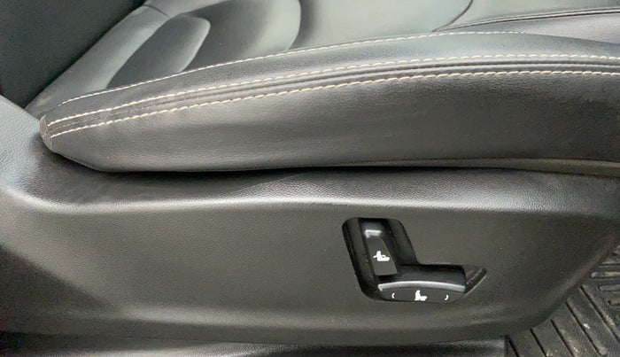 2019 MG HECTOR SHARP 2.0 DIESEL, Diesel, Manual, 33,073 km, Driver Side Adjustment Panel