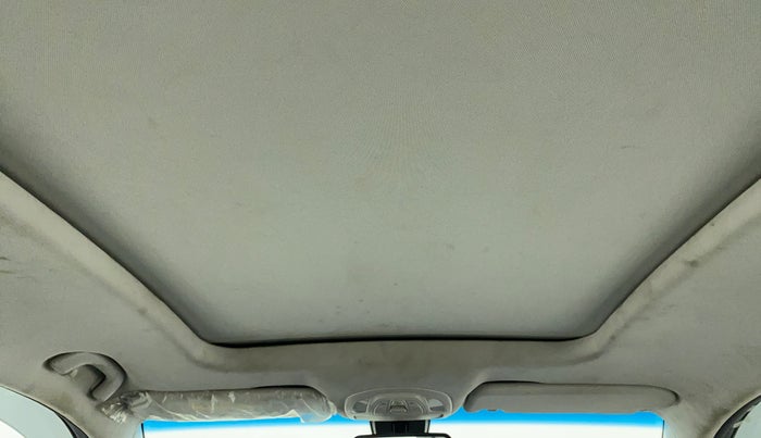 2019 MG HECTOR SHARP 2.0 DIESEL, Diesel, Manual, 33,073 km, Ceiling - Roof lining is slightly discolored