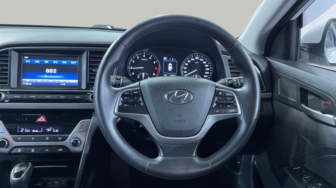2017 Hyundai Elantra Elite 2.0 Mpi, Automatic, 22813 km, Steering Wheel Close-up