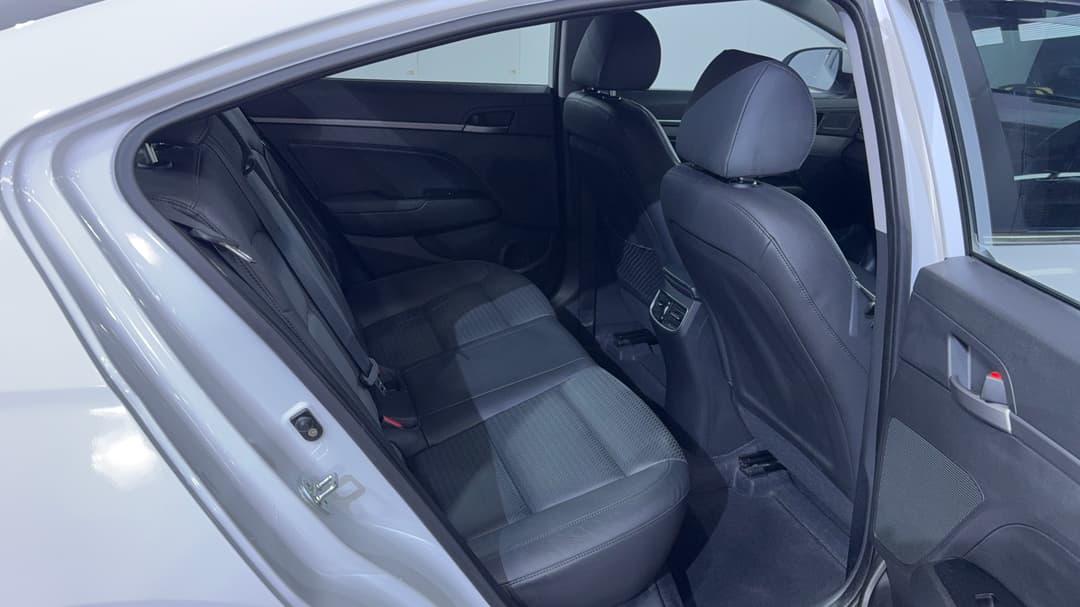 2017 Hyundai Elantra Elite 2.0 Mpi, Automatic, 22813 km, Right Side Rear Door Cabin View