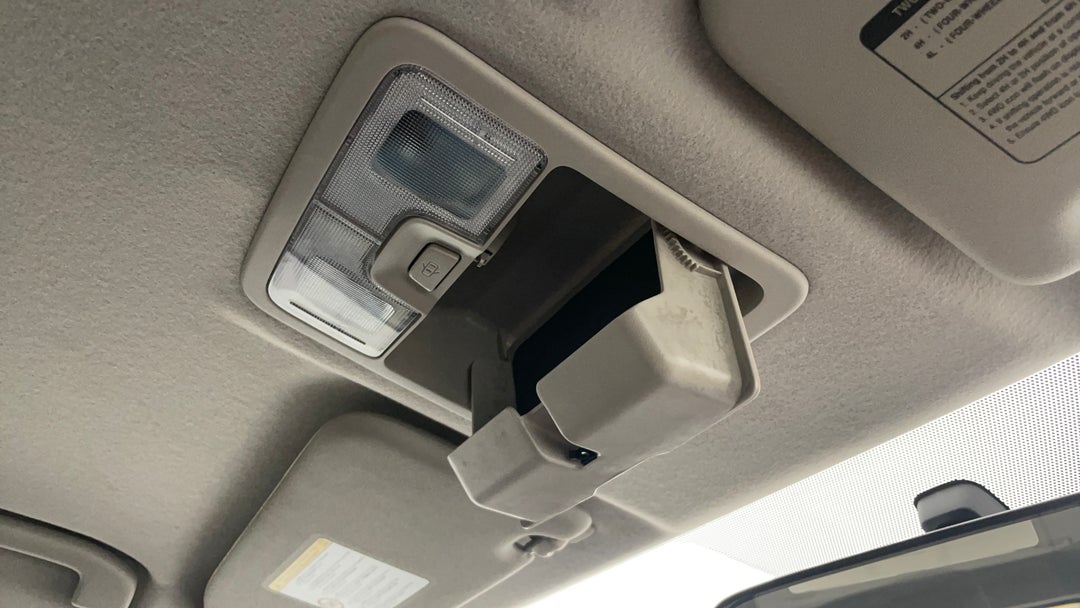 On-Roof Controls/Sunglass holder