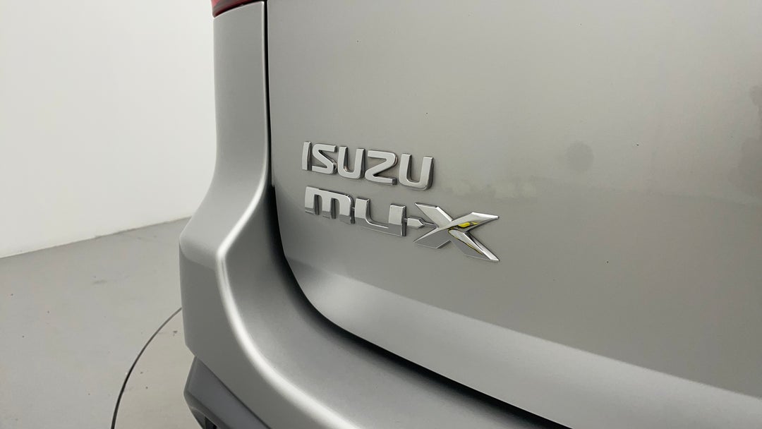 Badge (Boot Left Side)