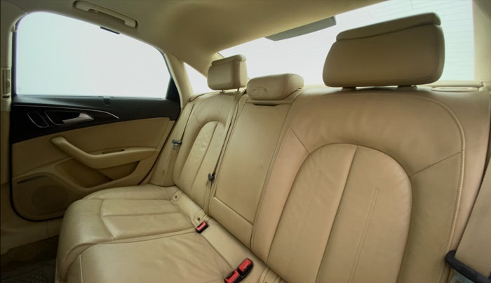 2015 Audi A6 2.0 TDI TECHNOLOGY, Diesel, Automatic, 77,736 km, Right Side Rear Door Cabin