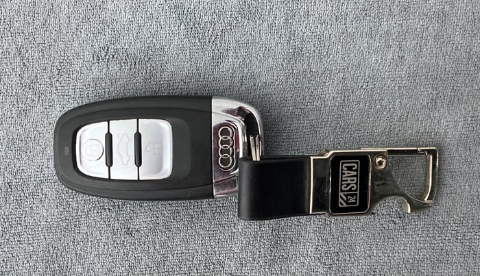 2015 Audi A6 2.0 TDI TECHNOLOGY, Diesel, Automatic, 77,736 km, Key Close Up