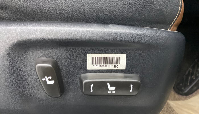 2018 Toyota Innova Crysta 2.8 ZX AT 7 STR, Diesel, Automatic, 53,474 km, Driver Side Adjustment Panel