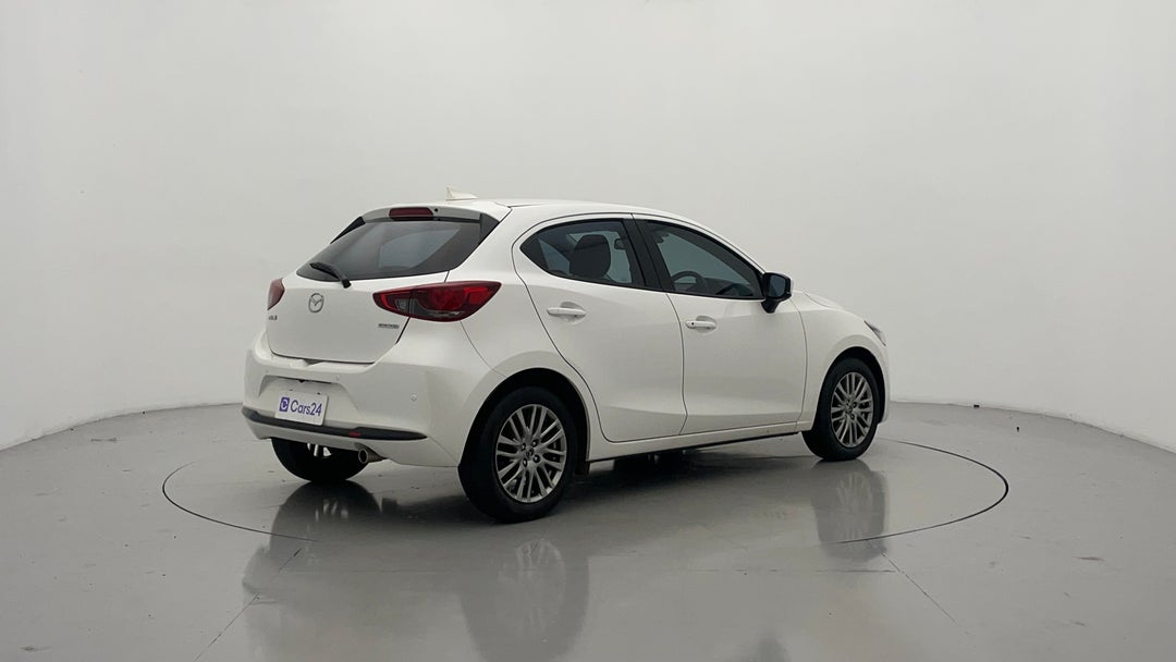 Right Back Diagonal (45- Degree) View