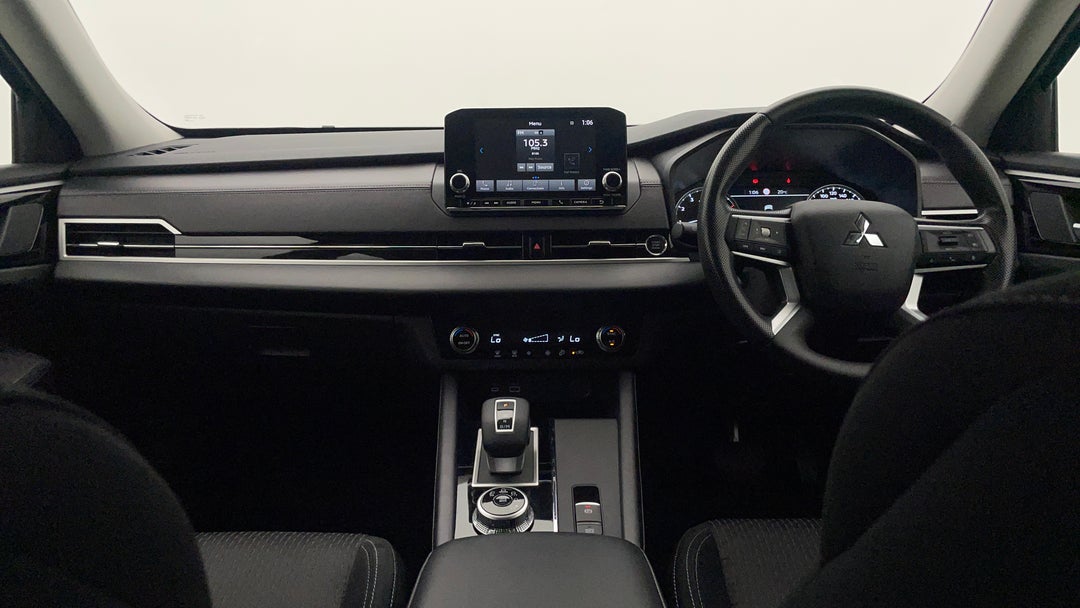 2024 Mitsubishi Outlander Es 7 Seat (2WD), Automatic, 26916 km, Dashboard View