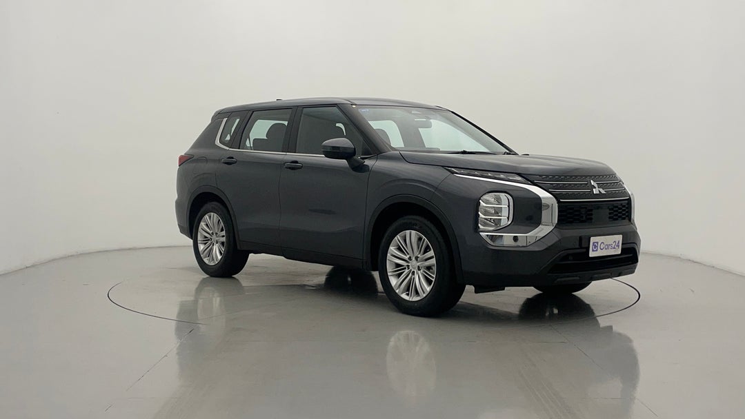 2024 Mitsubishi Outlander Es 7 Seat (2WD), Automatic, 26916 km, Right Front Diagonal (45- Degree) View