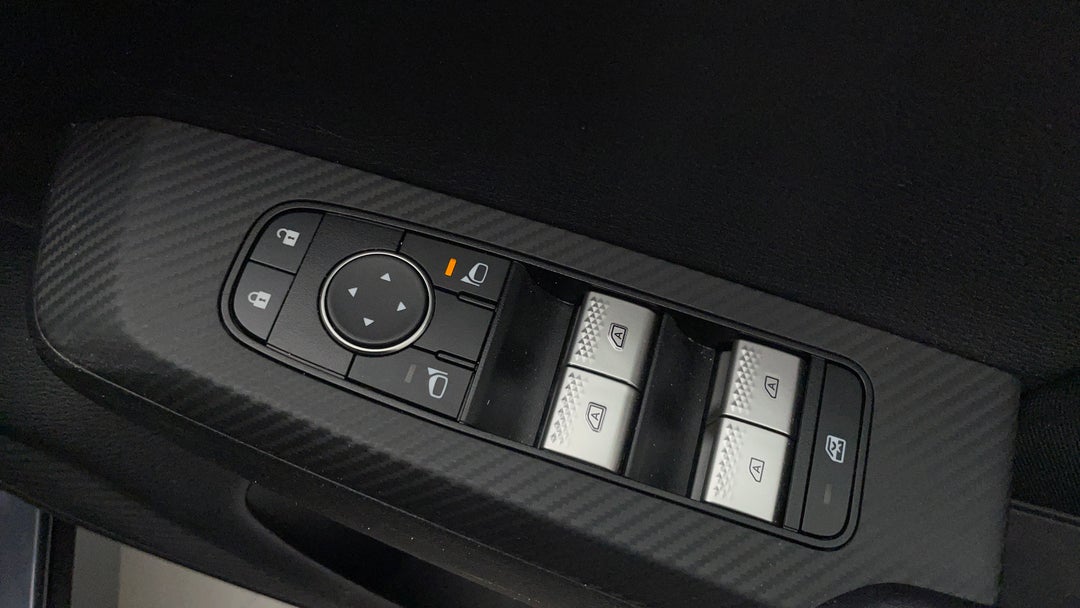 2024 Mitsubishi Outlander Es 7 Seat (2WD), Automatic, 26916 km, Drivers Side Door Panel Controls