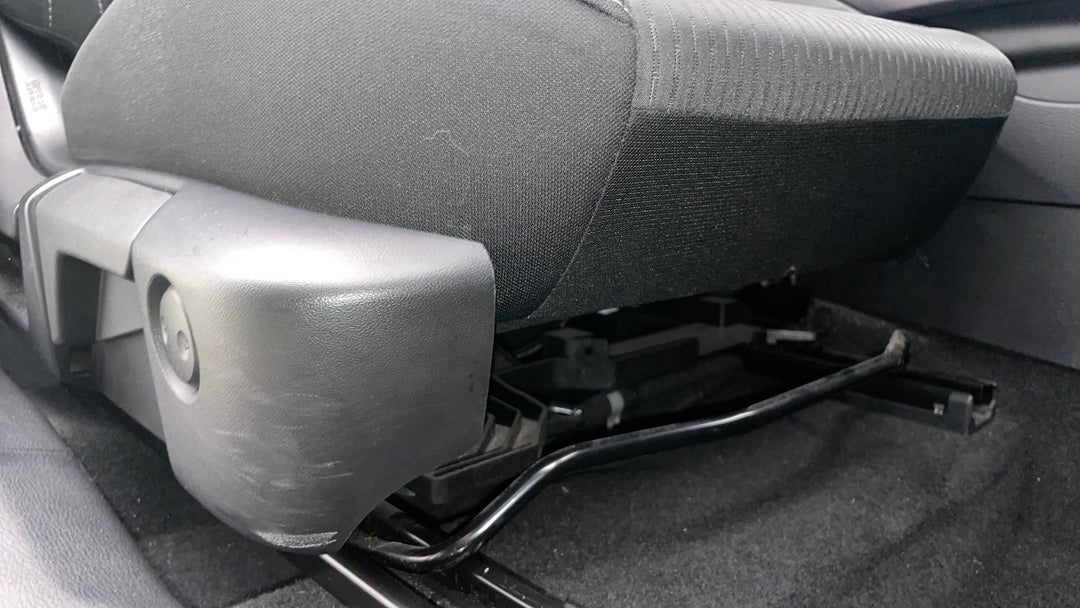 2024 Mitsubishi Outlander Es 7 Seat (2WD), Automatic, 26916 km, Drivers Side Adjustment Panel