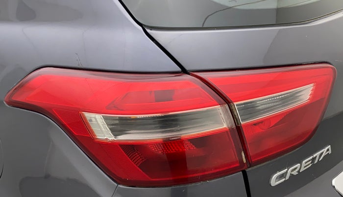 2017 Hyundai Creta SX PLUS 1.6 PETROL, Petrol, Manual, 1,05,384 km, Left tail light - Minor damage