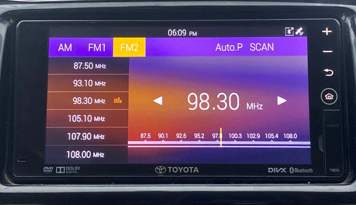 2018 Toyota YARIS VX CVT, Petrol, Automatic, 52,051 km, Infotainment System