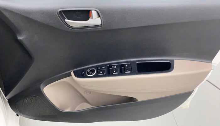 2015 Hyundai Grand i10 ASTA 1.1 CRDI, Diesel, Manual, 1,21,650 km, Driver Side Door Panels Control