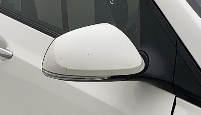 2015 Hyundai Grand i10 ASTA 1.1 CRDI, Diesel, Manual, 1,21,650 km, Right rear-view mirror - Minor scratches