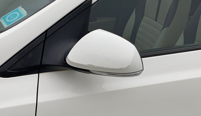 2015 Hyundai Grand i10 ASTA 1.1 CRDI, Diesel, Manual, 1,21,650 km, Left rear-view mirror - Folding motor not working
