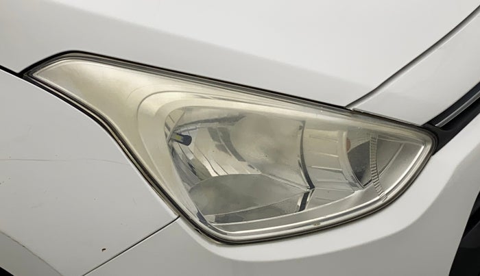 2015 Hyundai Grand i10 ASTA 1.1 CRDI, Diesel, Manual, 1,21,650 km, Right headlight - Faded