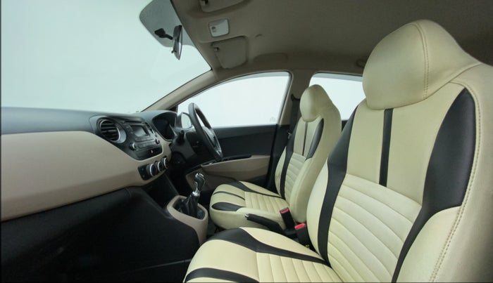 2015 Hyundai Grand i10 ASTA 1.1 CRDI, Diesel, Manual, 1,21,650 km, Right Side Front Door Cabin