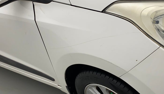 2015 Hyundai Grand i10 ASTA 1.1 CRDI, Diesel, Manual, 1,21,650 km, Right fender - Minor scratches