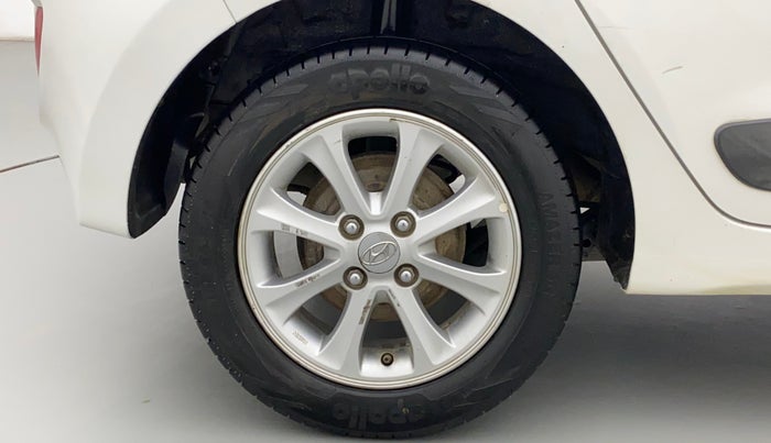 2015 Hyundai Grand i10 ASTA 1.1 CRDI, Diesel, Manual, 1,21,650 km, Right Rear Wheel