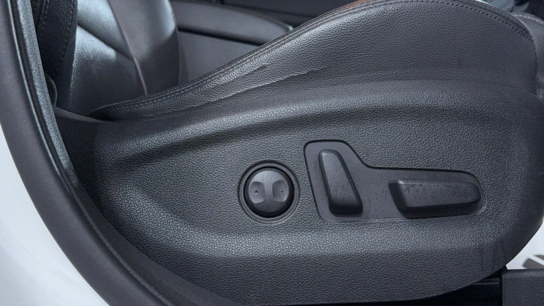 2018 Hyundai Tucson Elite Crdi (awd), Automatic, 112840 km, Drivers Side Adjustment Panel