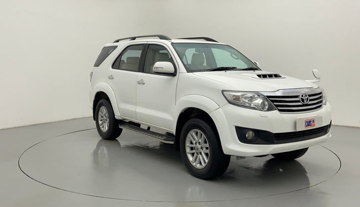 2014 Toyota Fortuner SPORTIVO 4X2 MT, Diesel, Manual, Right Front Diagonal