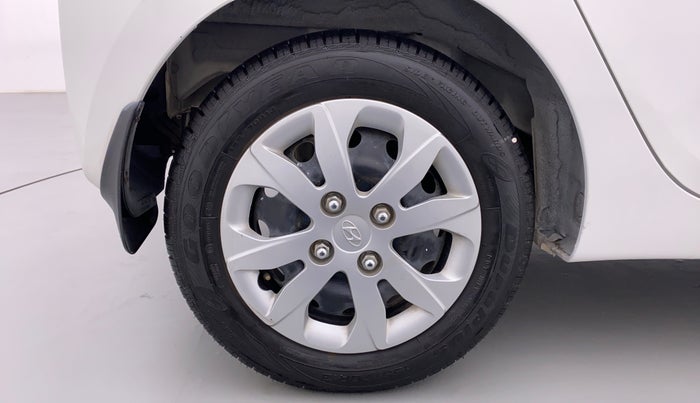 2018 Hyundai Eon MAGNA PLUS, Petrol, Manual, 9,154 km, Right Rear Wheel
