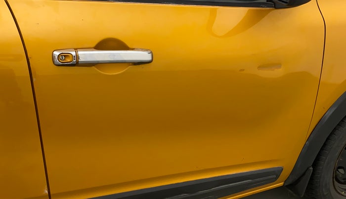 2019 Renault TRIBER 1.0 RXL PETROL, Petrol, Manual, 27,335 km, Driver-side door - Minor scratches