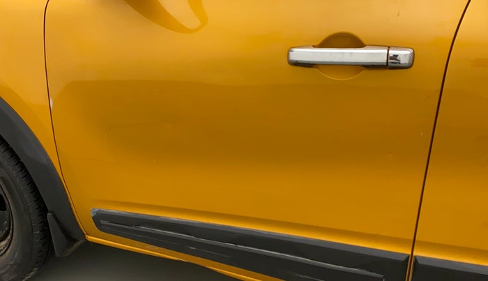2019 Renault TRIBER 1.0 RXL PETROL, Petrol, Manual, 27,335 km, Front passenger door - Slightly dented