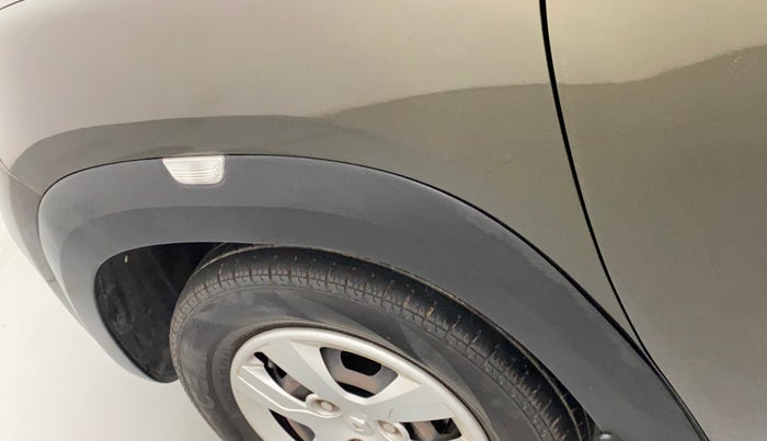 2016 Renault Kwid RXT 0.8, Petrol, Manual, 24,300 km, Left fender - Cladding has minor damage