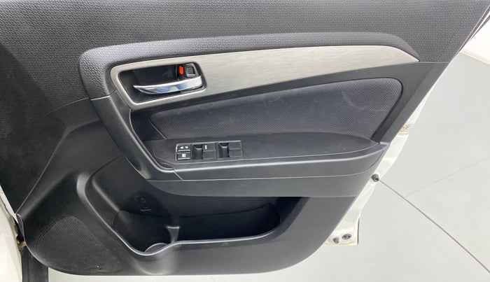 2019 Maruti Vitara Brezza ZDI + AMT, Diesel, Automatic, 55,225 km, Driver Side Door Panels Control