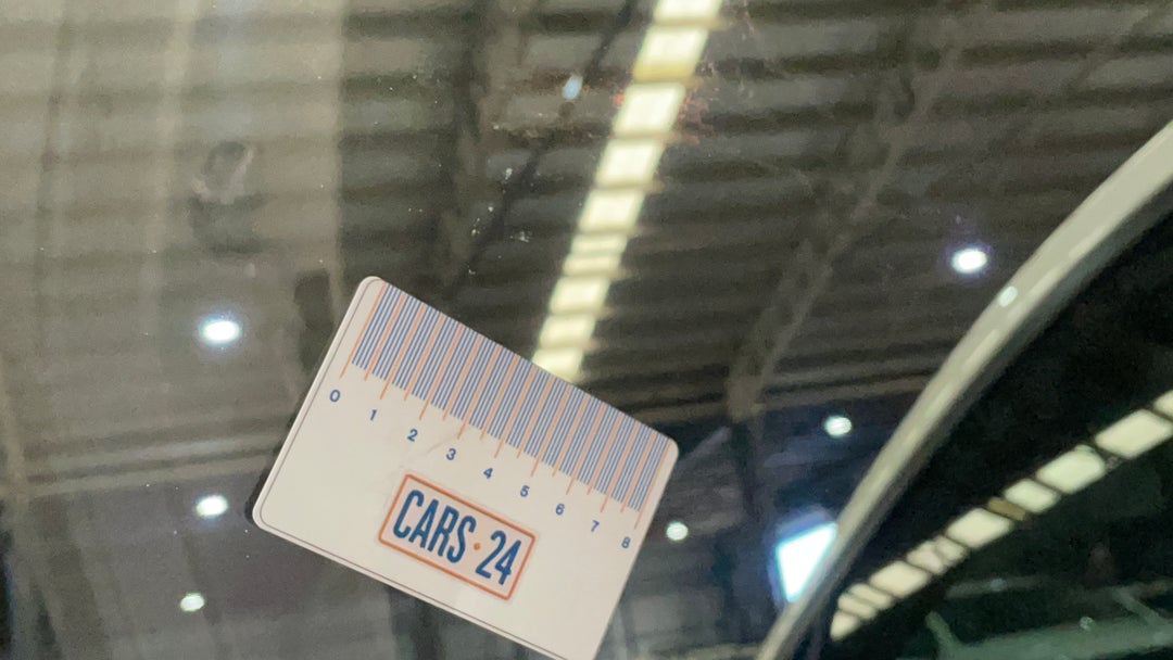 Window Glass Rear LHS Tinting Scratched