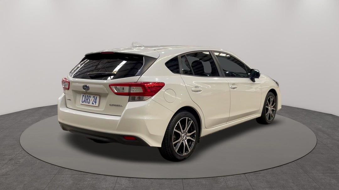 Right Back Diagonal (45- Degree) View