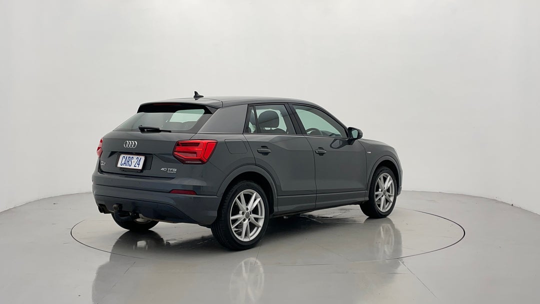 Right Back Diagonal (45- Degree) View