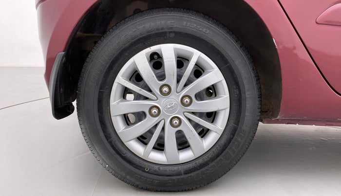 2015 Hyundai i10 SPORTZ 1.1 IRDE2, Petrol, Manual, 54,886 km, Right Rear Wheel