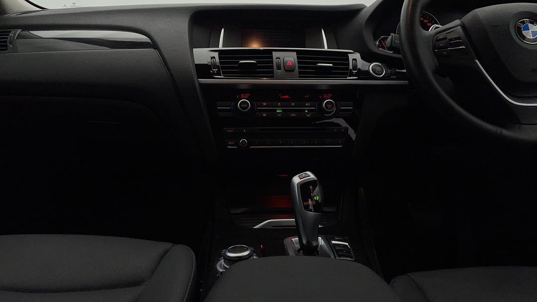 2017 BMW X3 Xdrive 20i, Automatic, 94859 km, Center Console