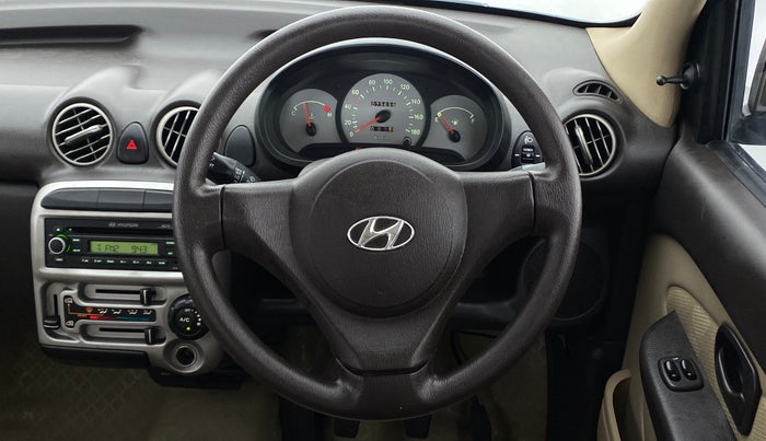 2014 Hyundai Santro Xing GLS, Petrol, Manual, 73,947 km, Steering Wheel Close Up