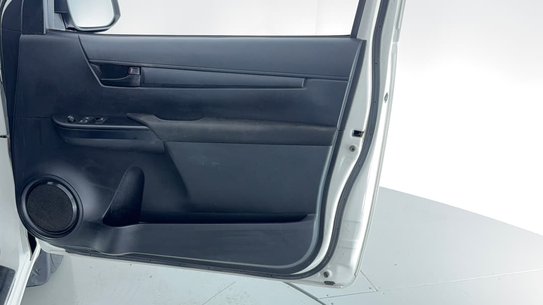 2019 Toyota Hilux Workmate, Manual, 44618 km, Speaker View