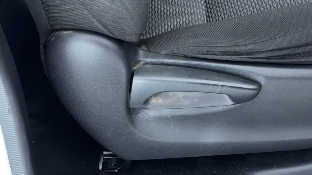 2019 Toyota Hilux Workmate, Manual, 44618 km, Drivers Side Adjustment Panel