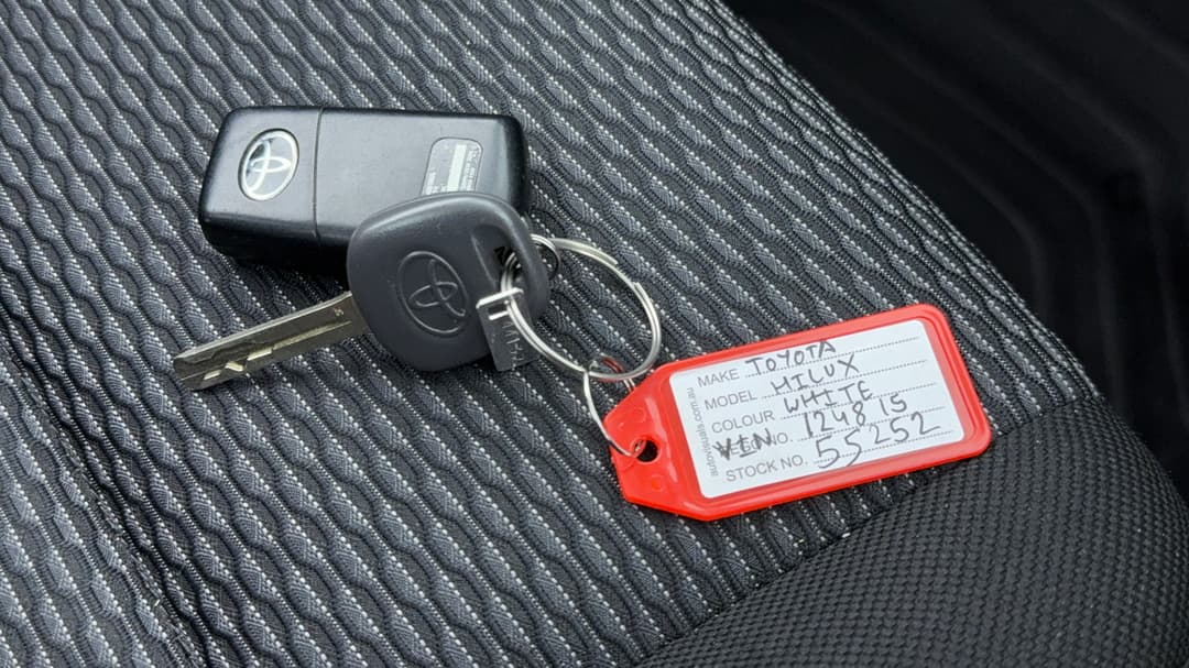 2019 Toyota Hilux Workmate, Manual, 44618 km, Key Close-up