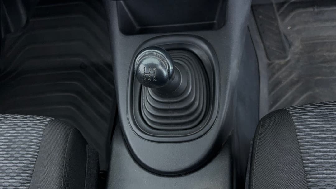 2019 Toyota Hilux Workmate, Manual, 44618 km, Gear Lever 