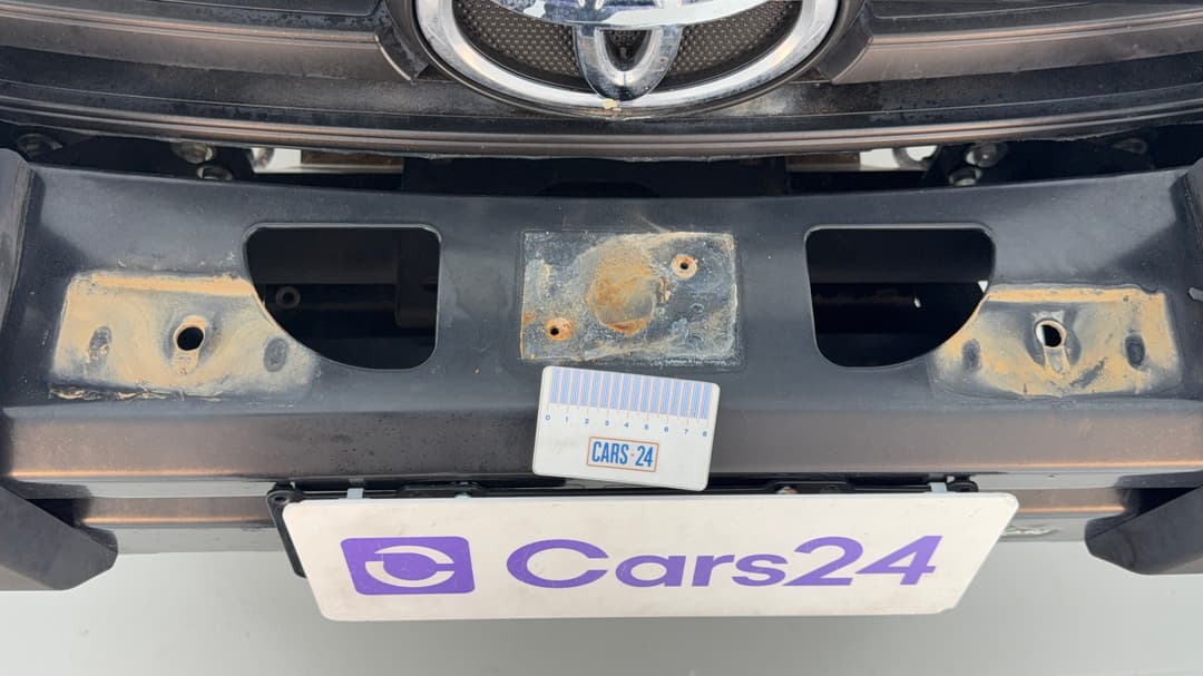 2019 Toyota Hilux Workmate, Manual, 44618 km, Bumper Front Tow hook cover missing/broken