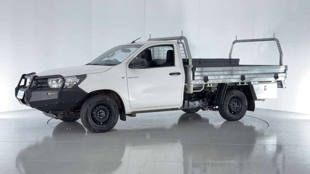2019 Toyota Hilux Workmate, Manual, 44618 km, Left Front Diagonal (45- Degree) View