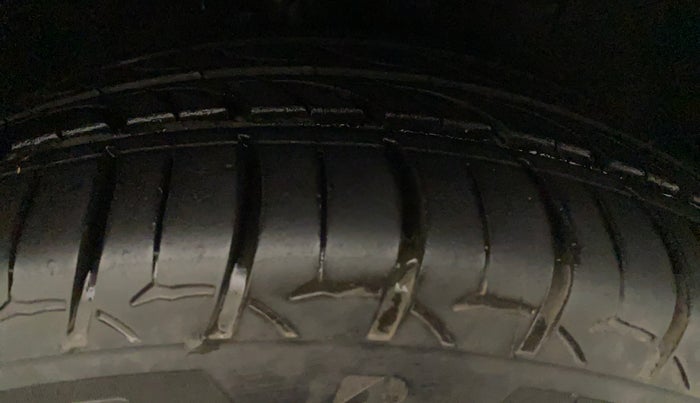 2019 Hyundai Verna 1.6 VTVT SX + AT, Petrol, Automatic, 50,480 km, Left Front Tyre Tread