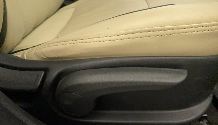 2019 Hyundai Verna 1.6 VTVT SX + AT, Petrol, Automatic, 50,480 km, Driver Side Adjustment Panel