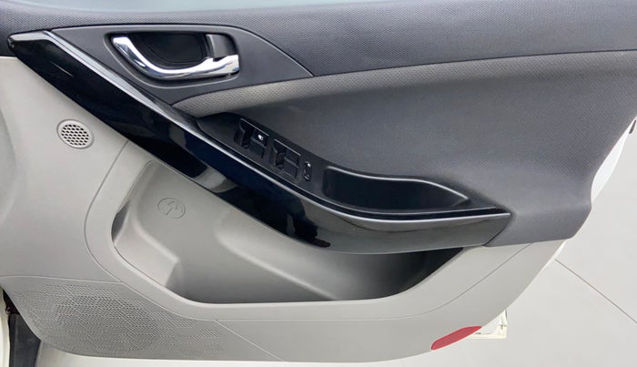 2019 Tata NEXON XZA+ 1.5, Diesel, Automatic, 37,240 km, Driver Side Door Panels Control