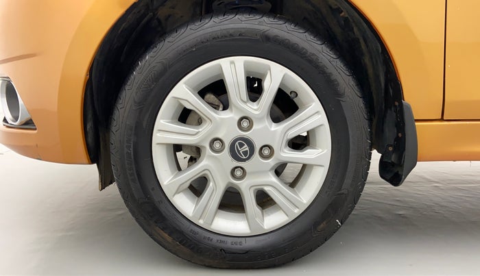 2016 Tata Tiago XZ 1.2 REVOTRON, Petrol, Manual, 28,827 km, Left Front Wheel