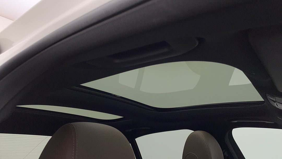 Interior Sunroof/Moonroof